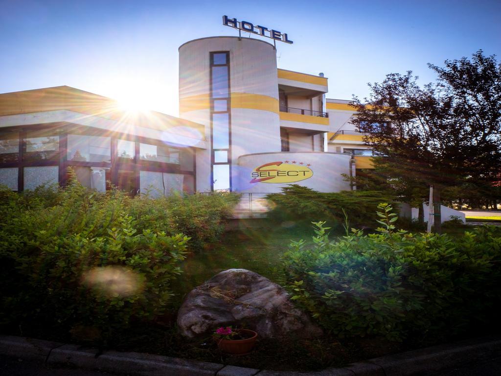 Hotel Select Atessa ภายนอก รูปภาพ