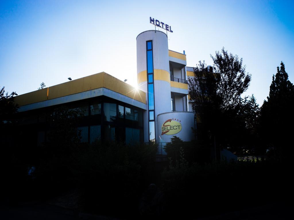 Hotel Select Atessa ภายนอก รูปภาพ