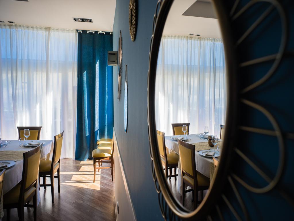 Hotel Select Atessa ภายนอก รูปภาพ